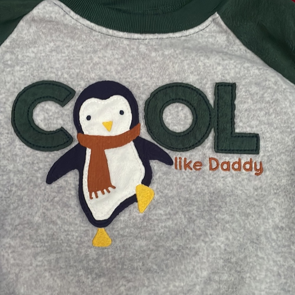 Winter Warm Pinguin Sweater 🐧 - Picture 2 of 4